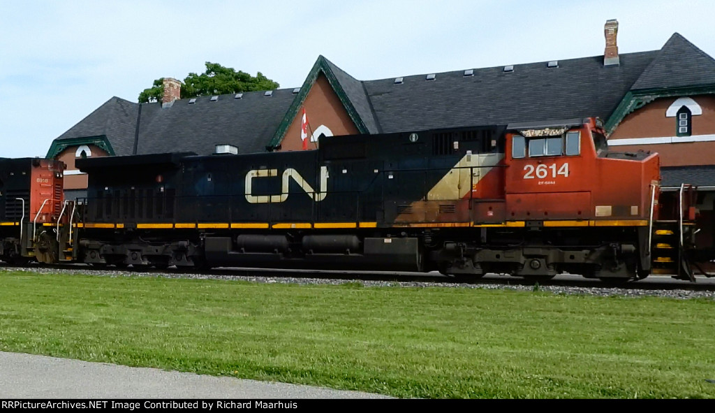 CN 2614